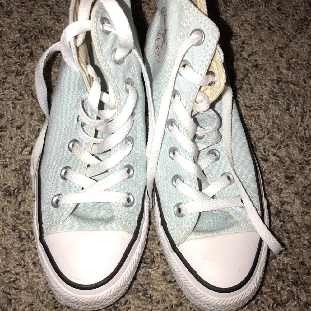 Brand new size 7 converse!